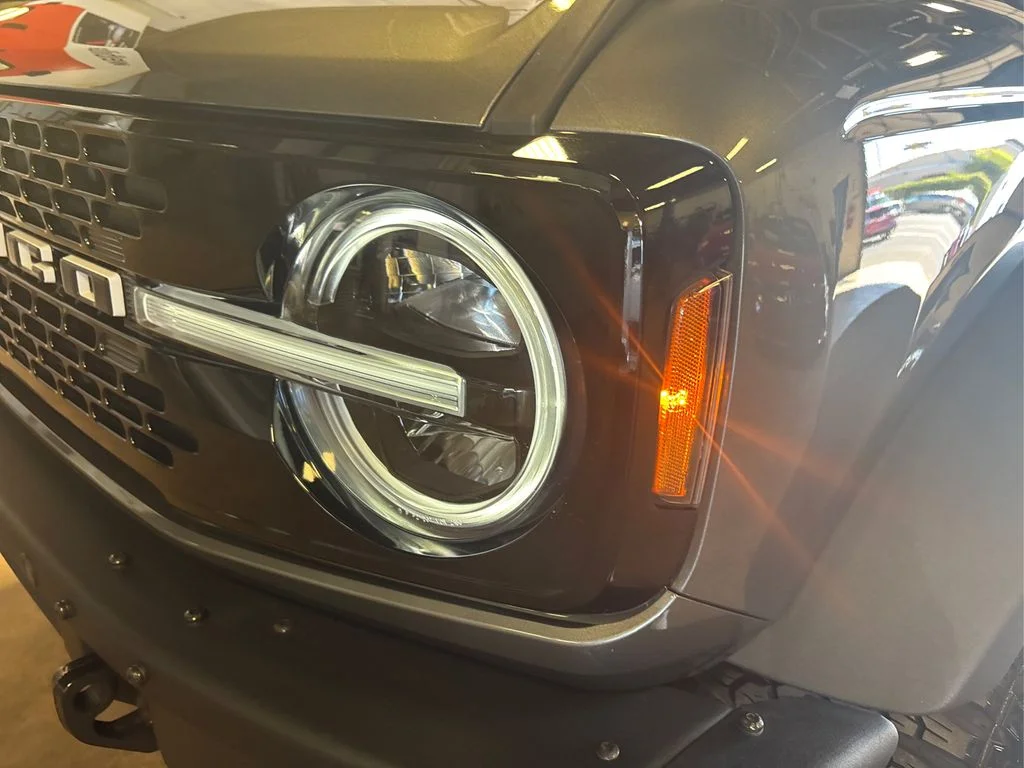 Used 2024 Gray Metallic Ford Wildtrak image 20