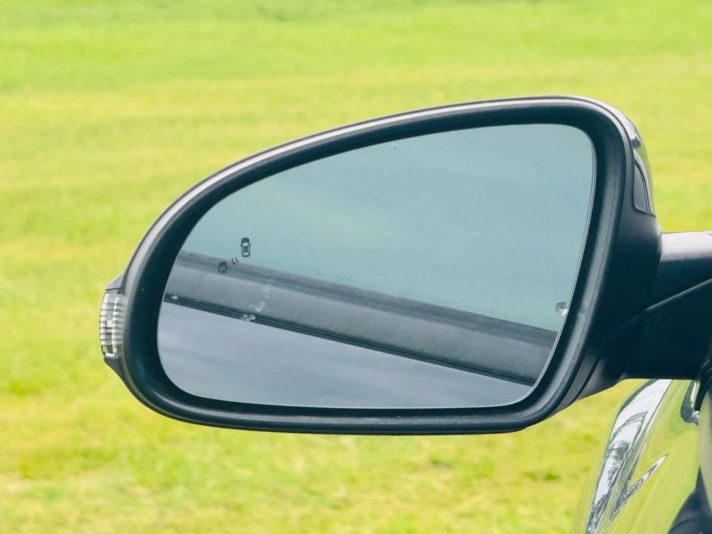 Used 2023 Gray Hyundai SEL image 5