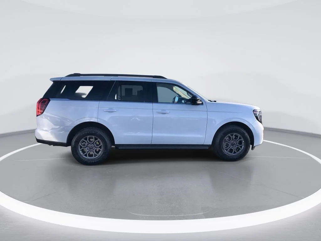 Used 2025 White Ford Active image 9