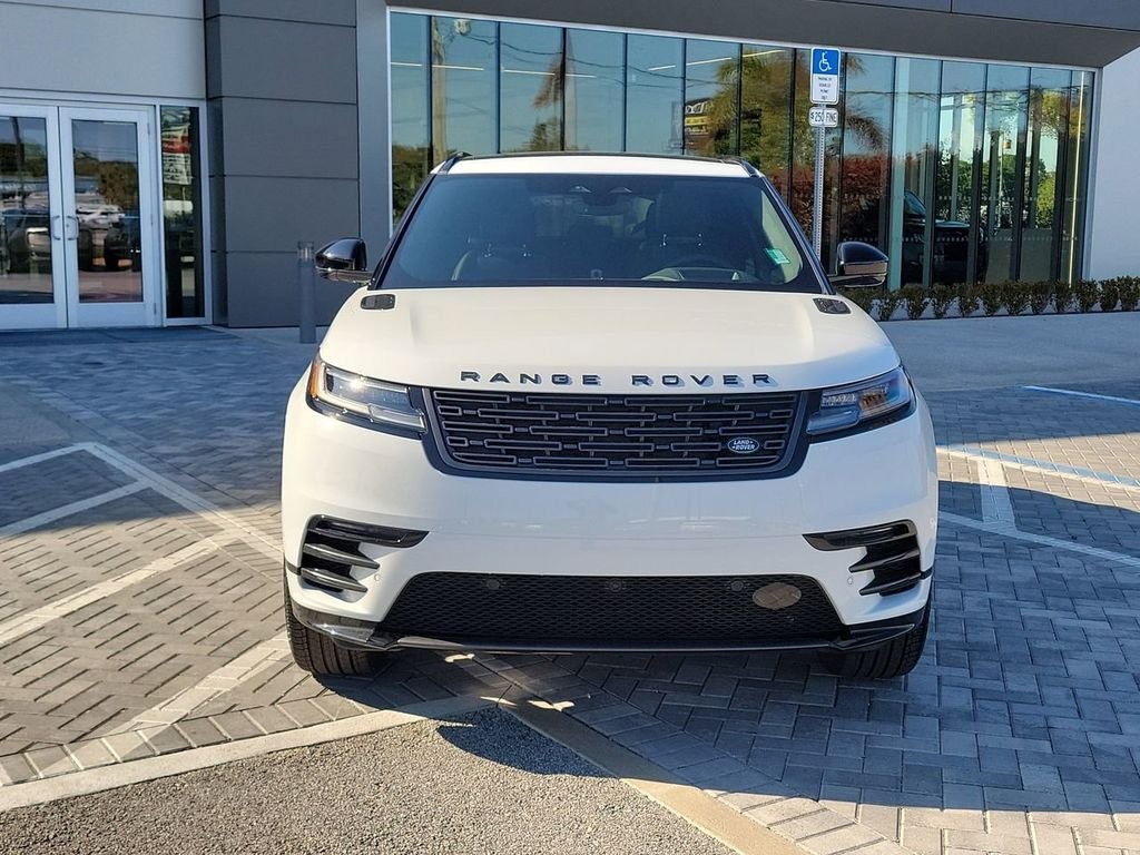 New 2026 Fuji White Land Rover Dynamic SE image 8