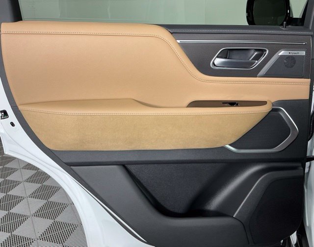New 2027 White INFINITI LUXE image 18