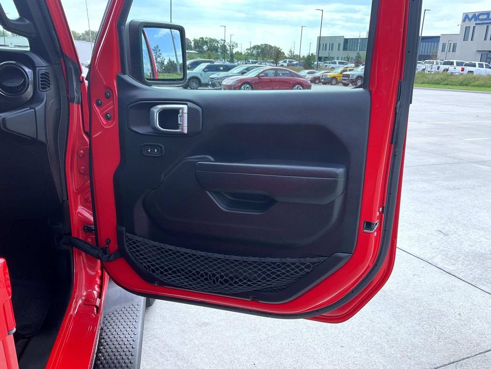 Used 2022 Red Jeep Unlimited Sport Altitude image 17