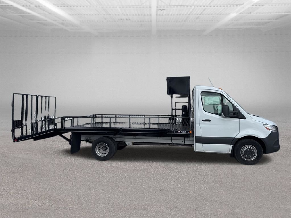 Used 2023 White Mercedes-Benz Standard Roof image 8