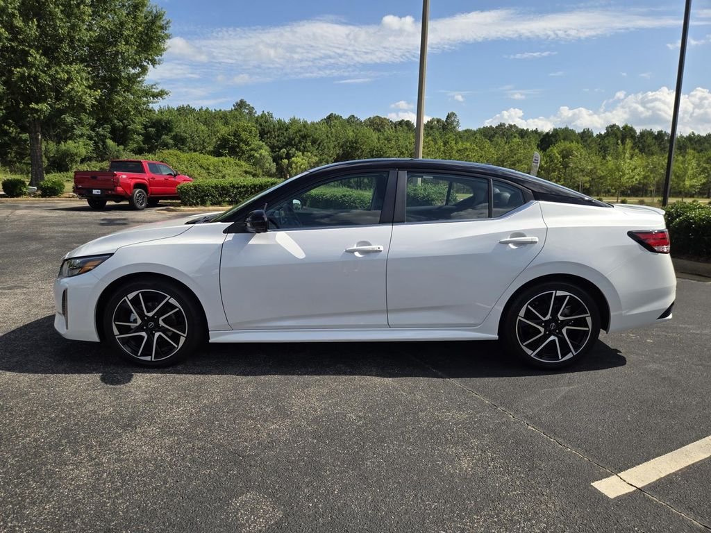 Used 2025 White Nissan SR image 10