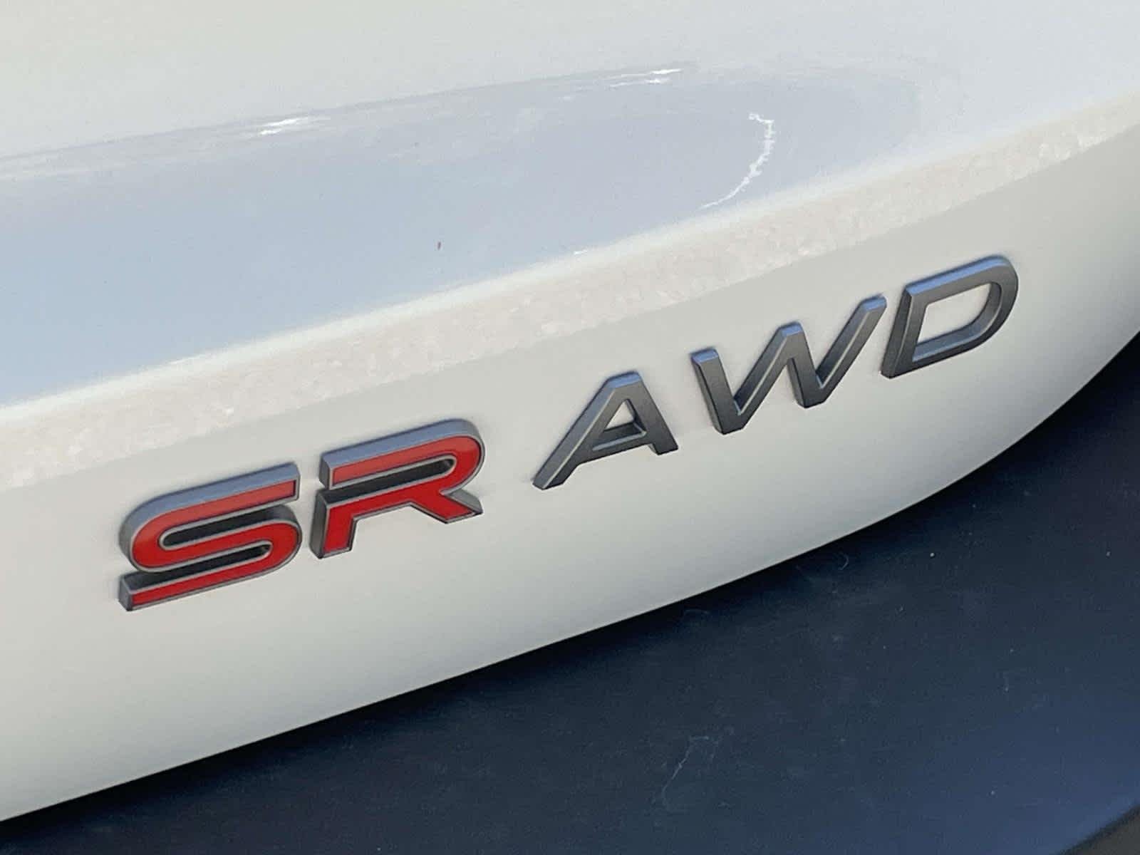 New 2026 Aspen White Tricoat/Super Black Nissan SR image 14