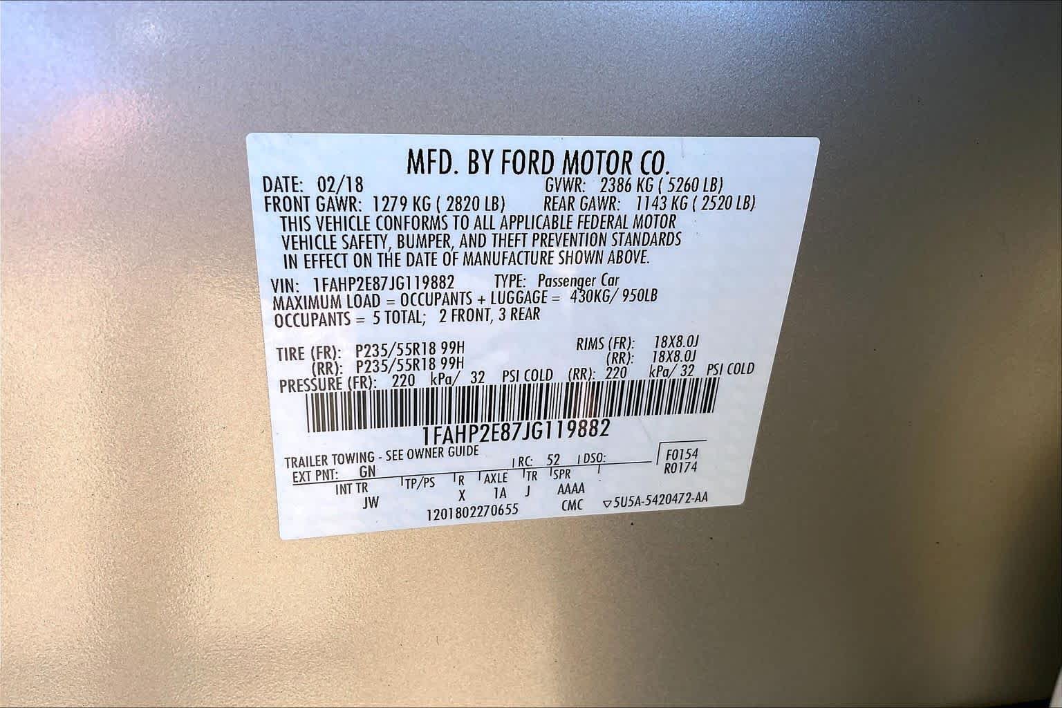 Used 2018 White Gold Metallic Ford SEL image 31