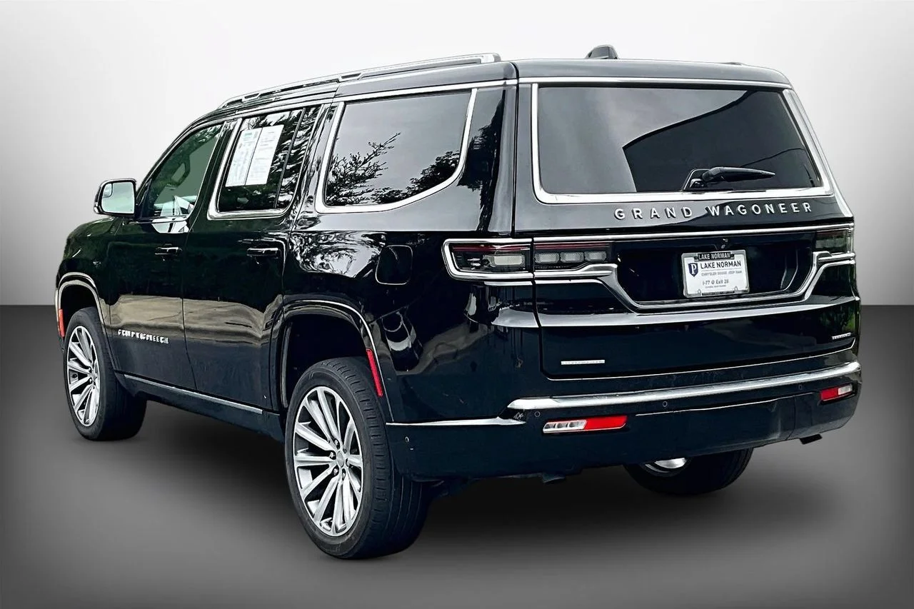 Used 2023 Black Jeep Series II image 6