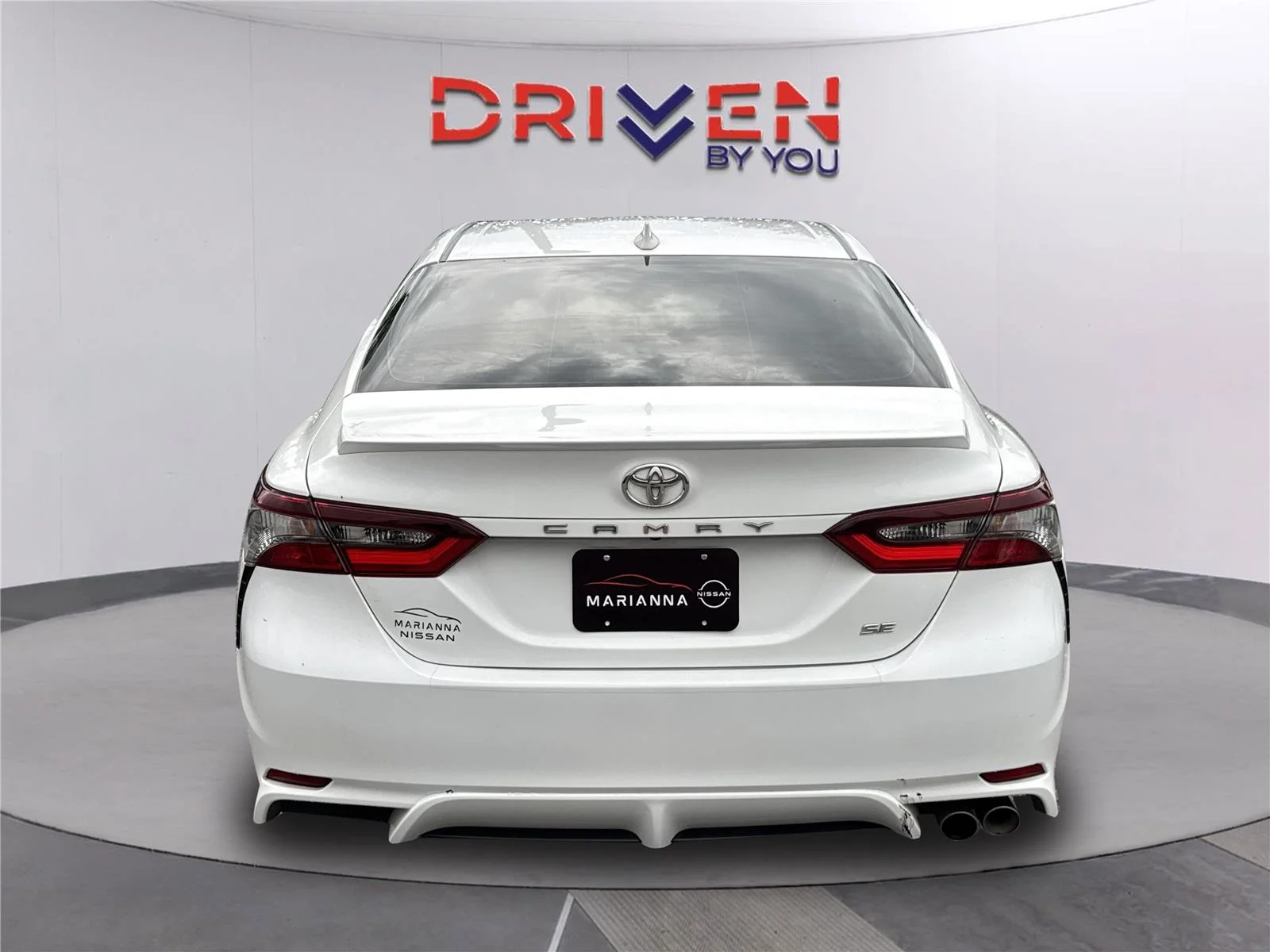 Used 2024 Ice Cap Toyota SE image 7
