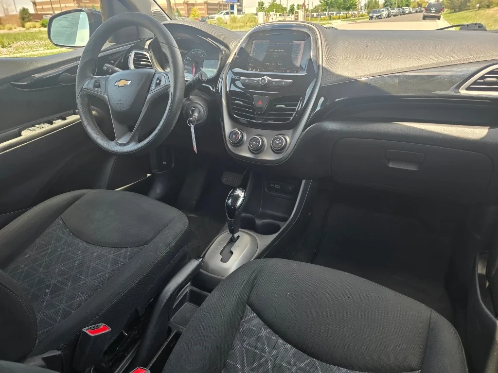 Used 2021 Mosaic Black Metallic Chevrolet 1LT image 25