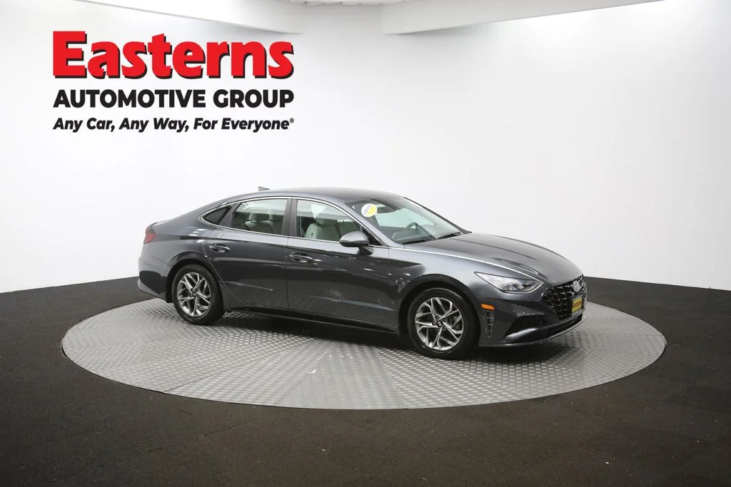 Used 2023 Gray Hyundai SEL image 45