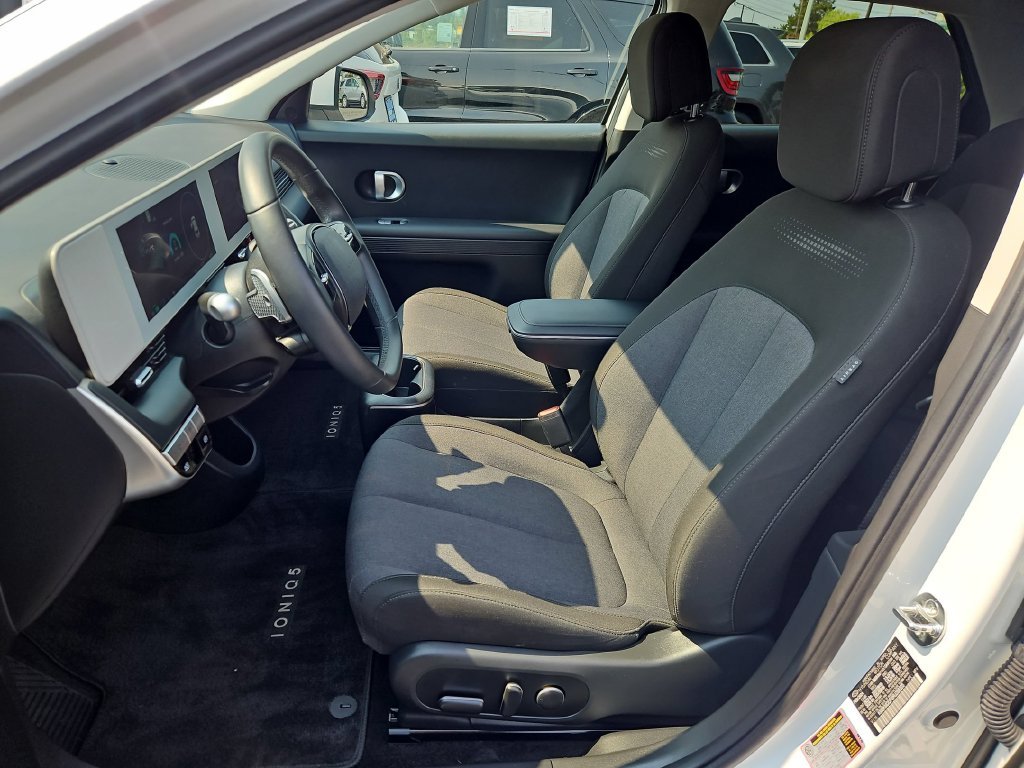 Used 2024 Atlas White Hyundai SE image 21