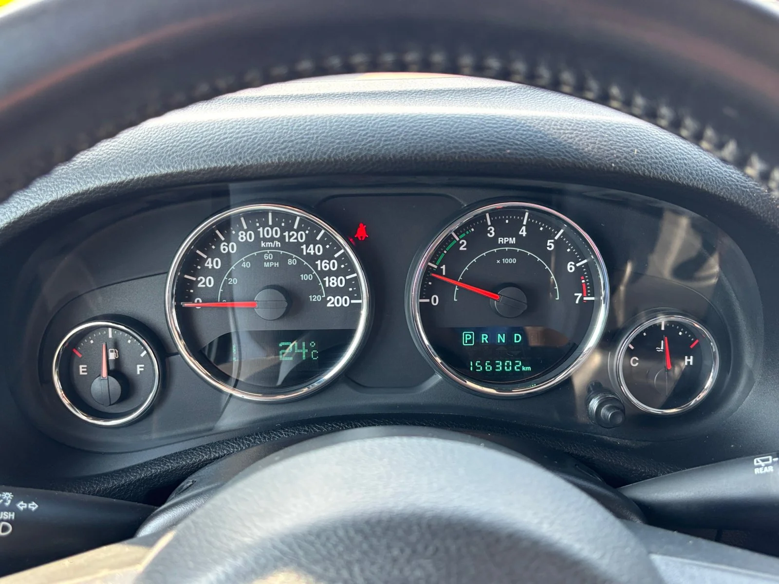 Used 2016 Silver Jeep Sahara image 14