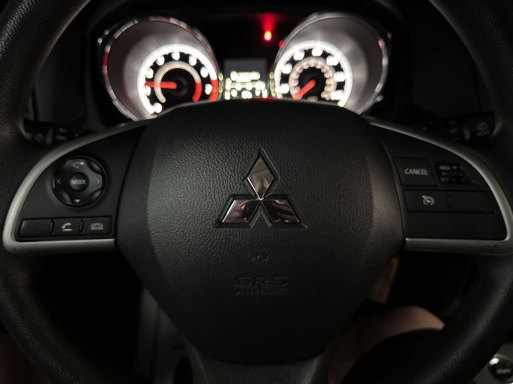 Used 2024 White Mitsubishi 2.0 ES image 17