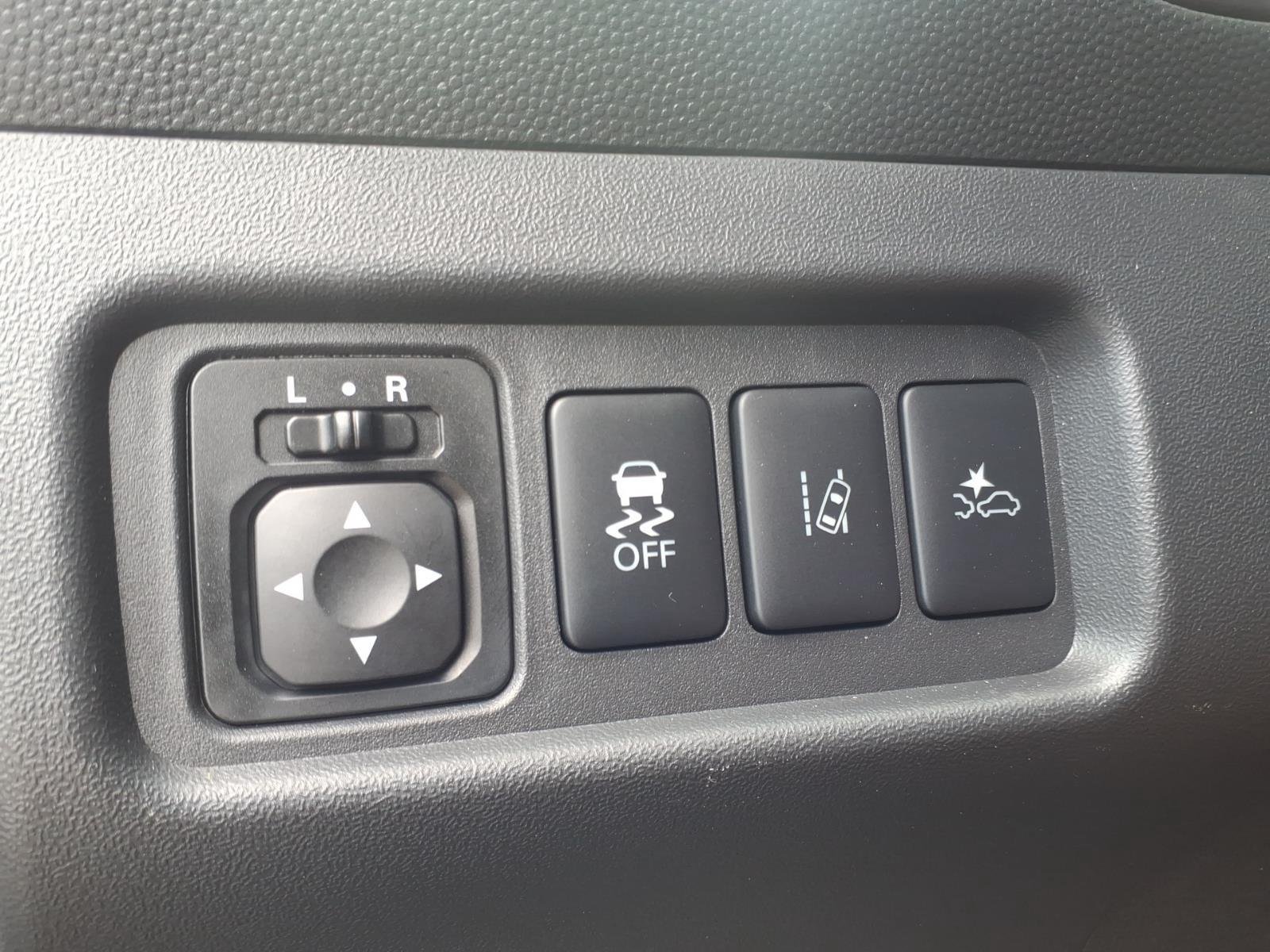 Used 2024 Jet Black Metallic Mitsubishi Black Edition image 8