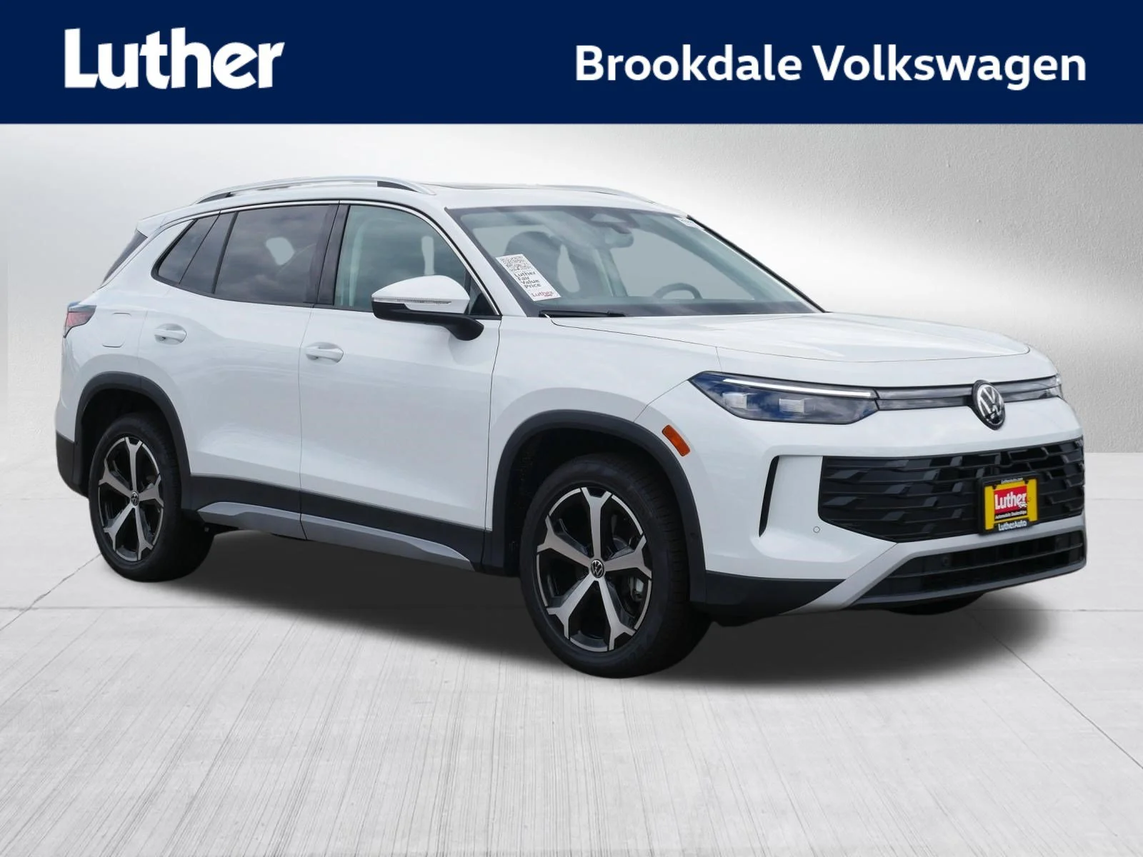 New 2026 Pure White Volkswagen SE image 1