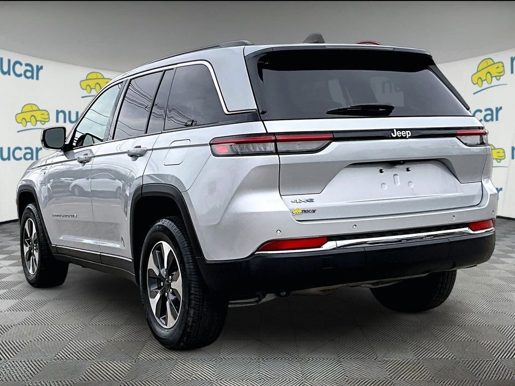 Used 2024 Silver Jeep 4xe image 4
