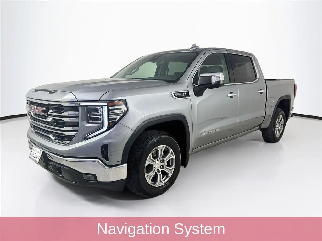 Used 2025 Silver GMC SLT image 3