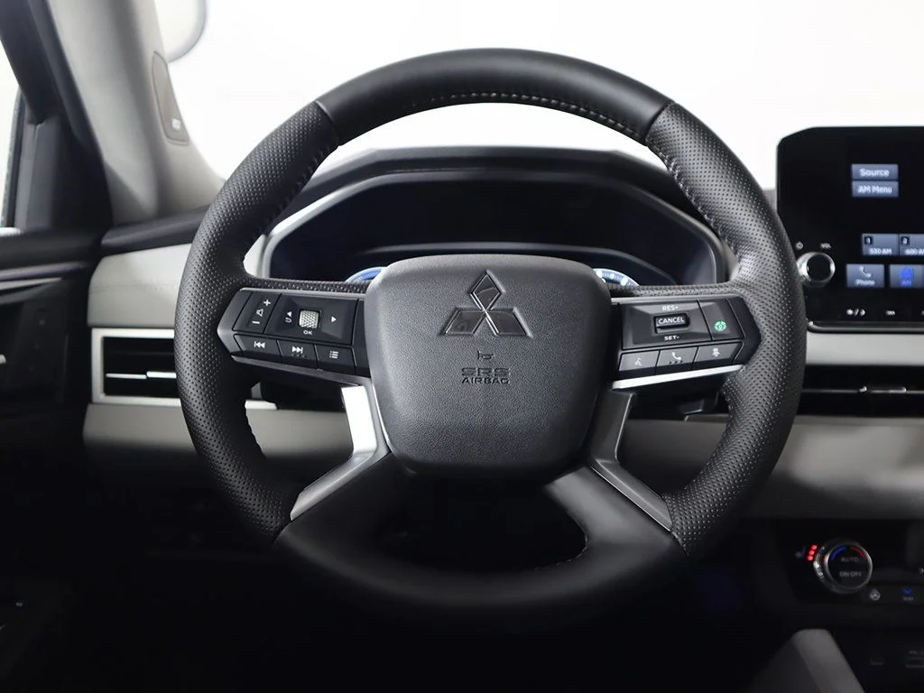 2025 Mitsubishi Outlander Plug-in Hybrid Platinum Edition - Photo 43