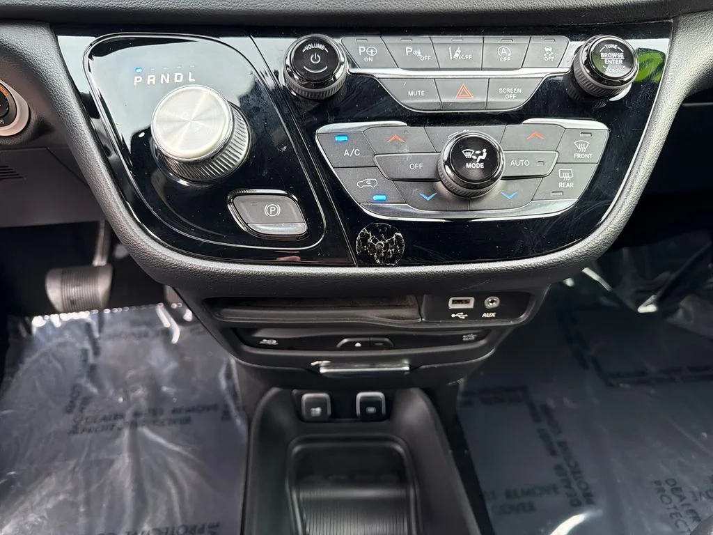Used 2020 Black Chrysler Touring L Plus image 27
