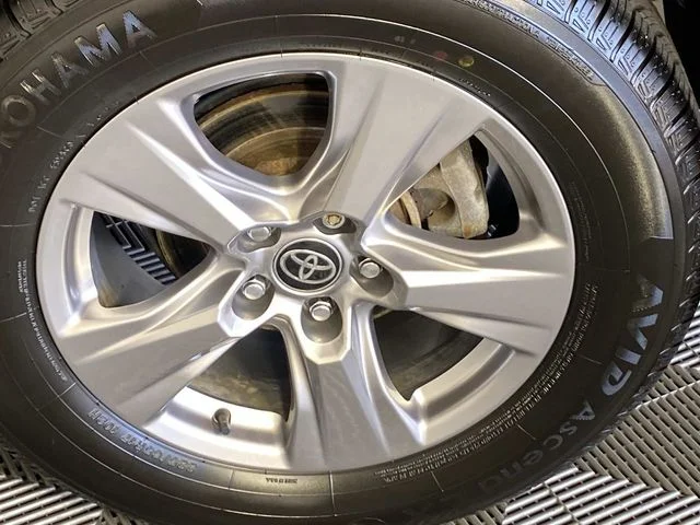 Used 2023 Gray Toyota XLE image 27