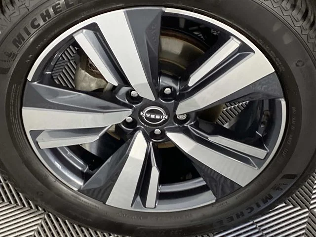 Used 2023 Gray Nissan SL image 26