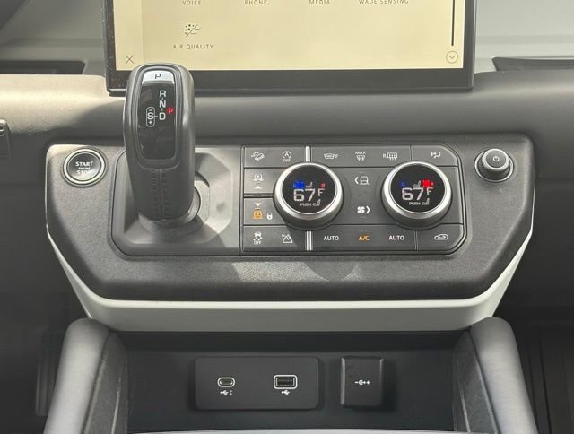 Certified Used 2023 Silver Land Rover X-Dynamic SE image 28