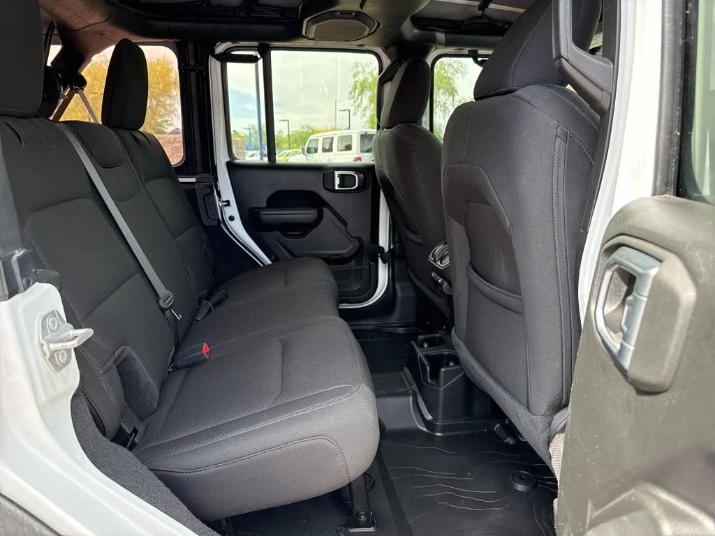 Used 2022 White Jeep Unlimited Willys image 19