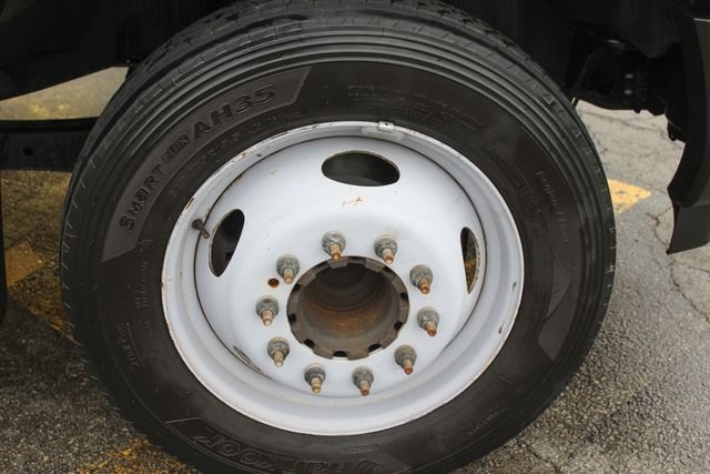 Used 2019 White Ford XL image 12