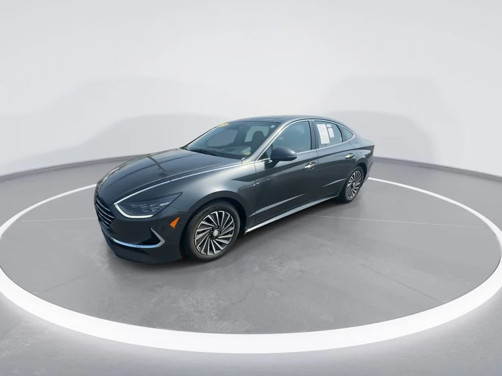 Used 2023 Gray Hyundai Limited image 4