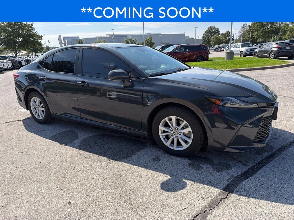 Used 2025  Toyota LE image 4