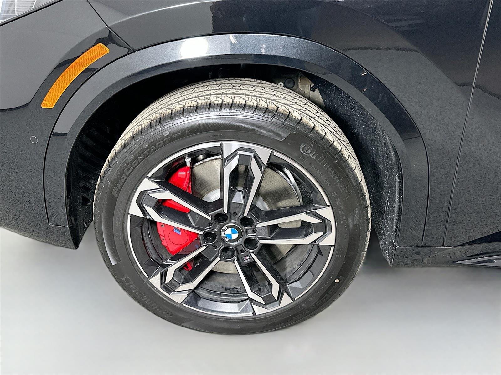New 2026 Black Sapphire Metallic BMW xDrive28i image 33