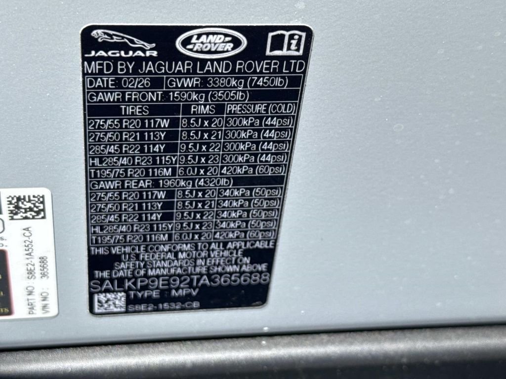 New 2026 Ethereal Frost Satin Land Rover SE image 30