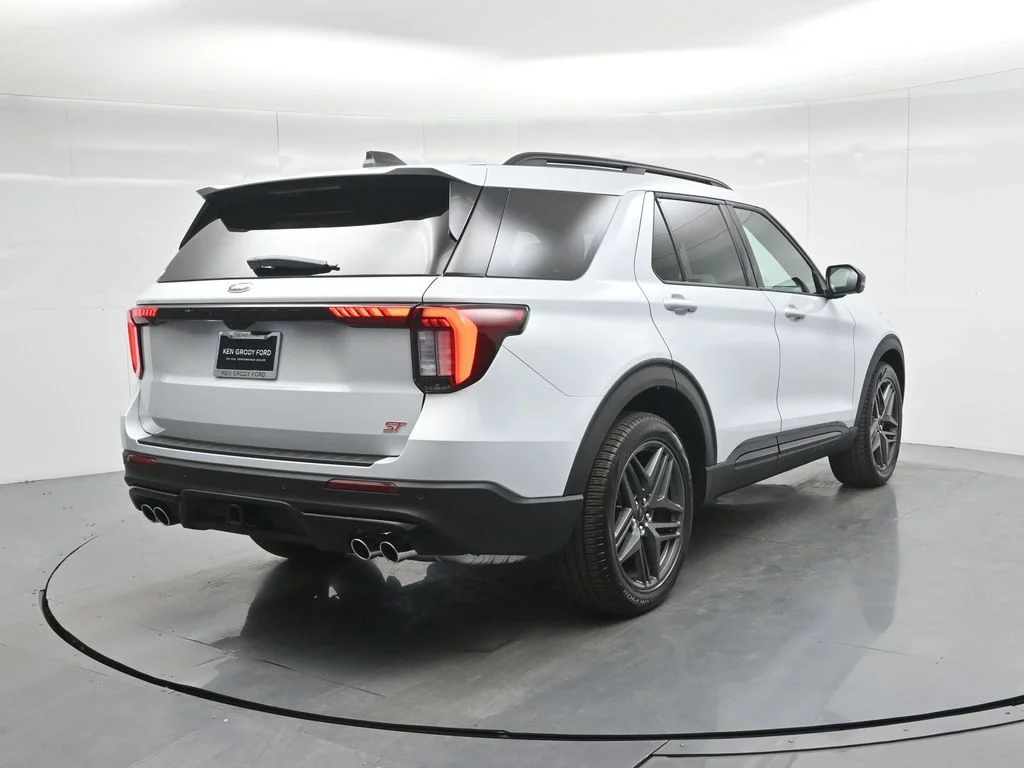 New 2026 Space White Metallic Ford ST image 26