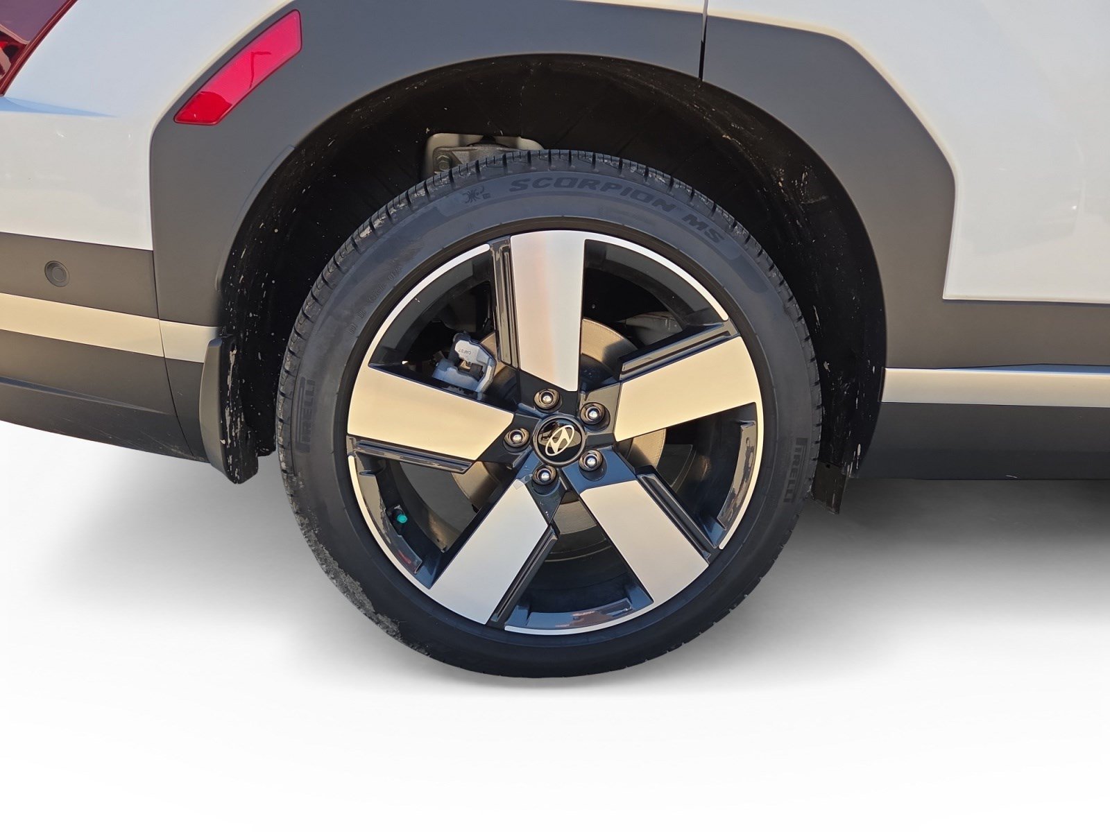 2026 Hyundai Santa Fe Limited - Photo 15