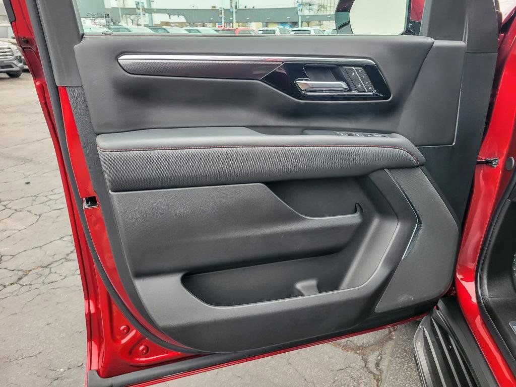 Used 2025 Red Chevrolet RST image 26
