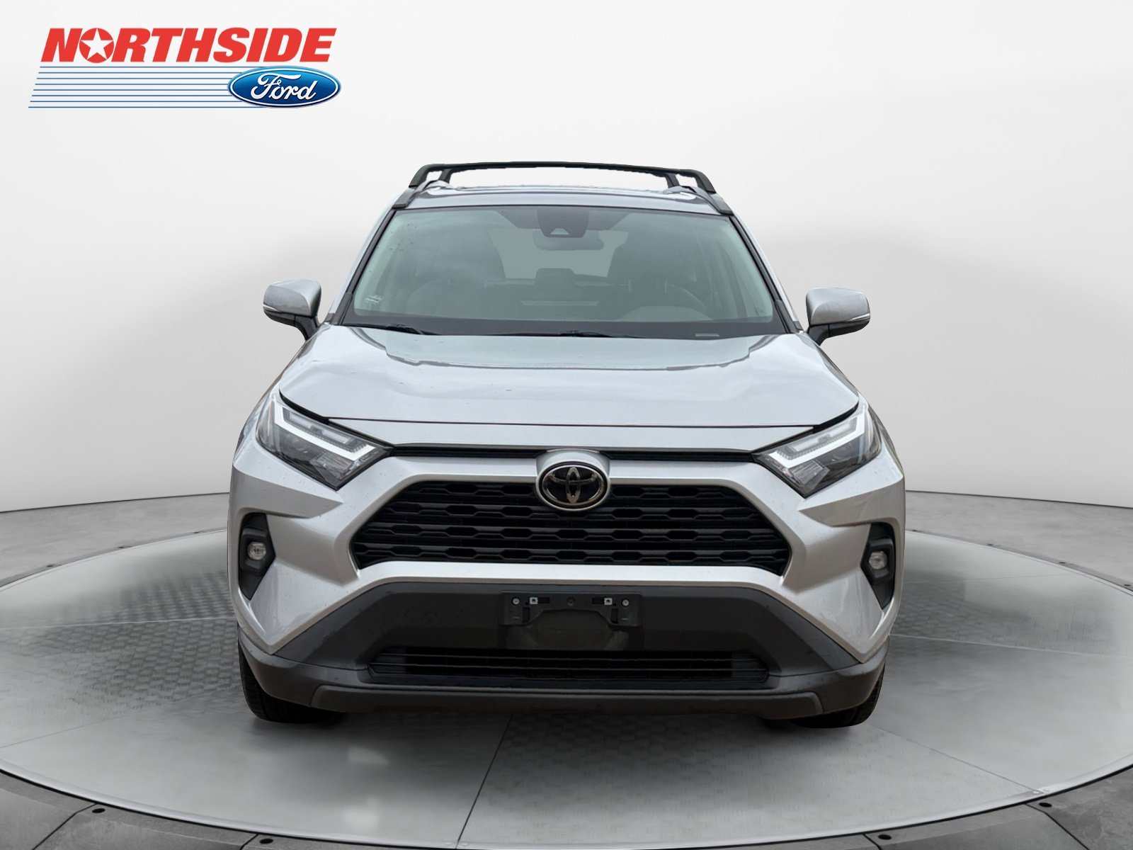 Used 2024 Silver Sky Metallic Toyota XLE Premium image 2