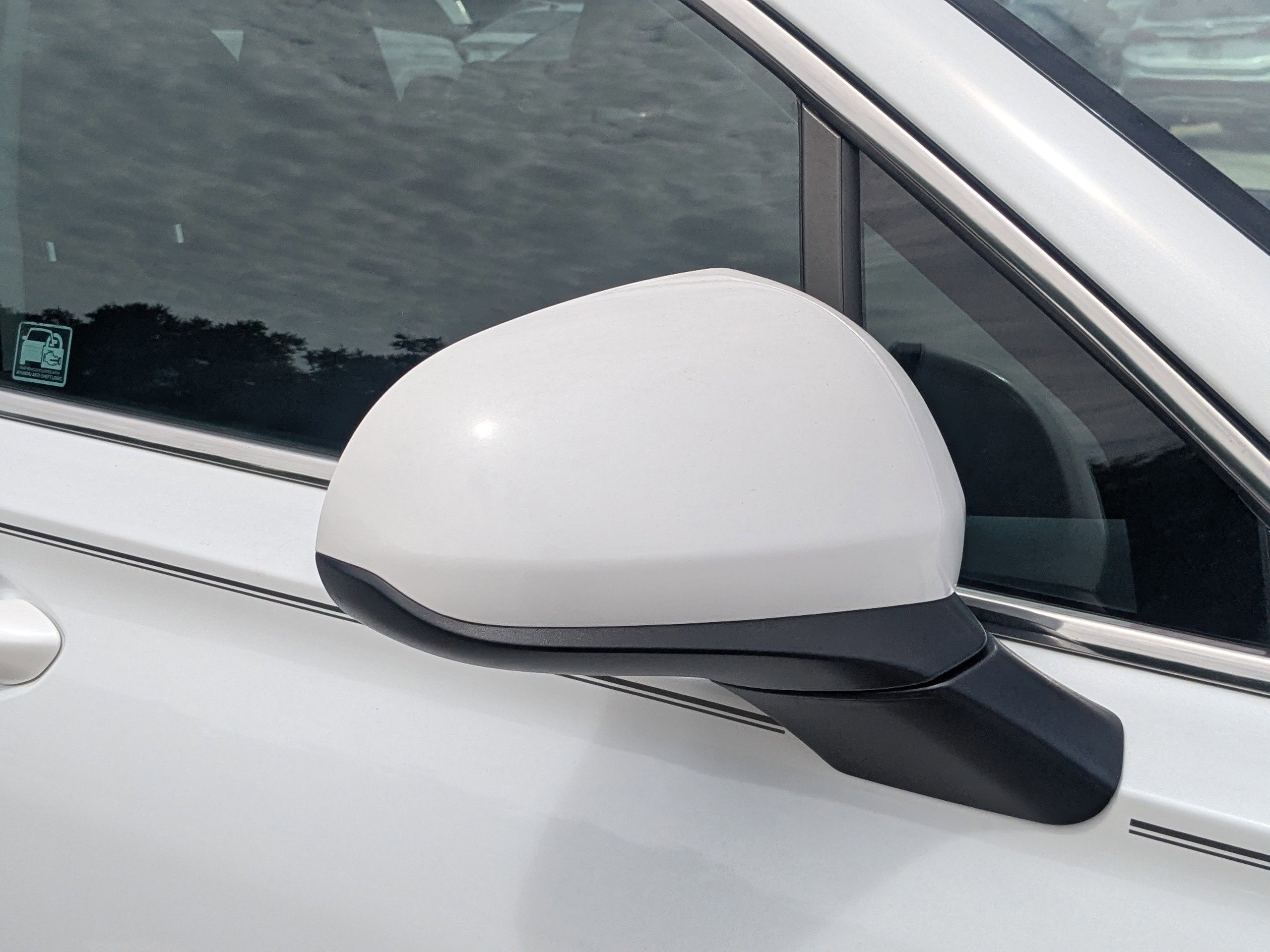 Used 2021 Quartz White Hyundai SE image 12