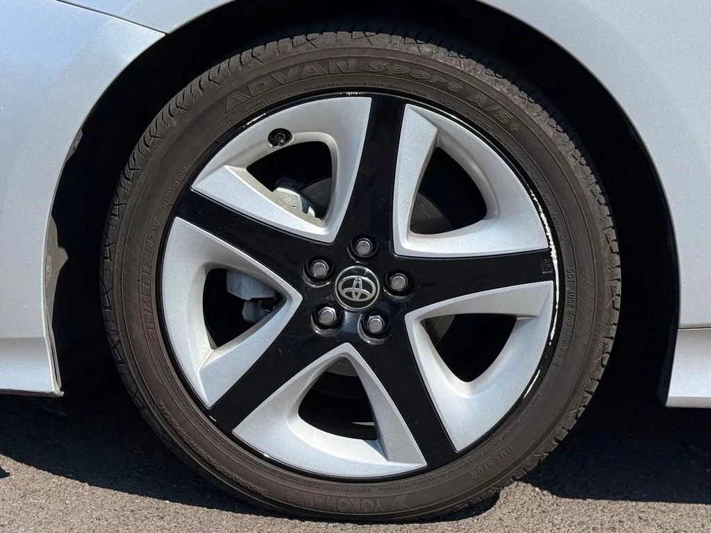 Used 2017 Silver Toyota Three Touring image 9