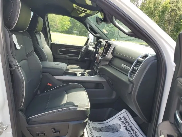 New 2026 Bright White Clear-Coat Exterior Paint RAM Laramie image 23