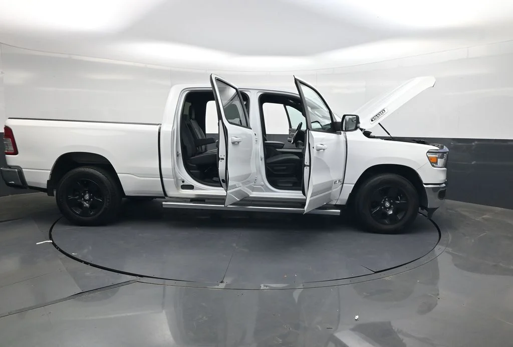 Used 2022 White Ram Big Horn/Lone Star image 40