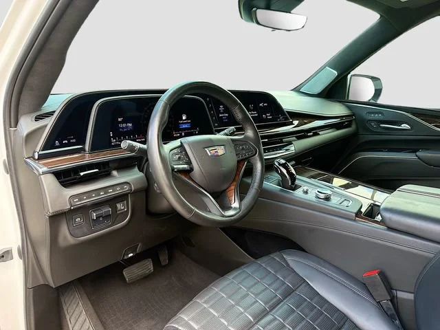 Used 2022 Crystal White Tricoat Cadillac Sport Platinum image 28