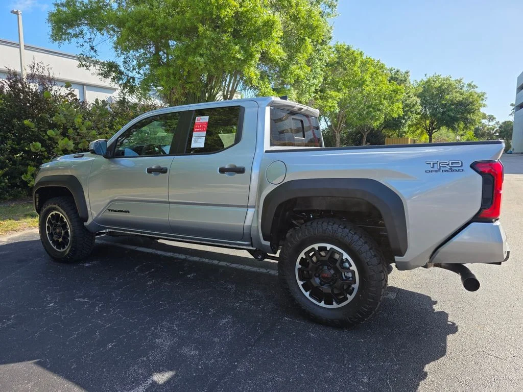 2026 Toyota Tacoma TRD Off Road - Photo 9