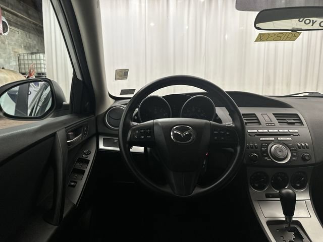 Used 2011 White Mazda i Touring image 13
