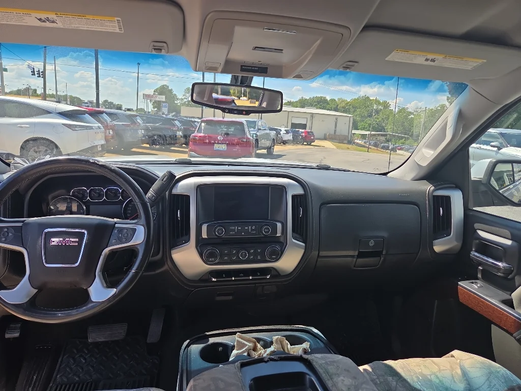 Used 2017 Quicksilver Metallic GMC SLE image 8