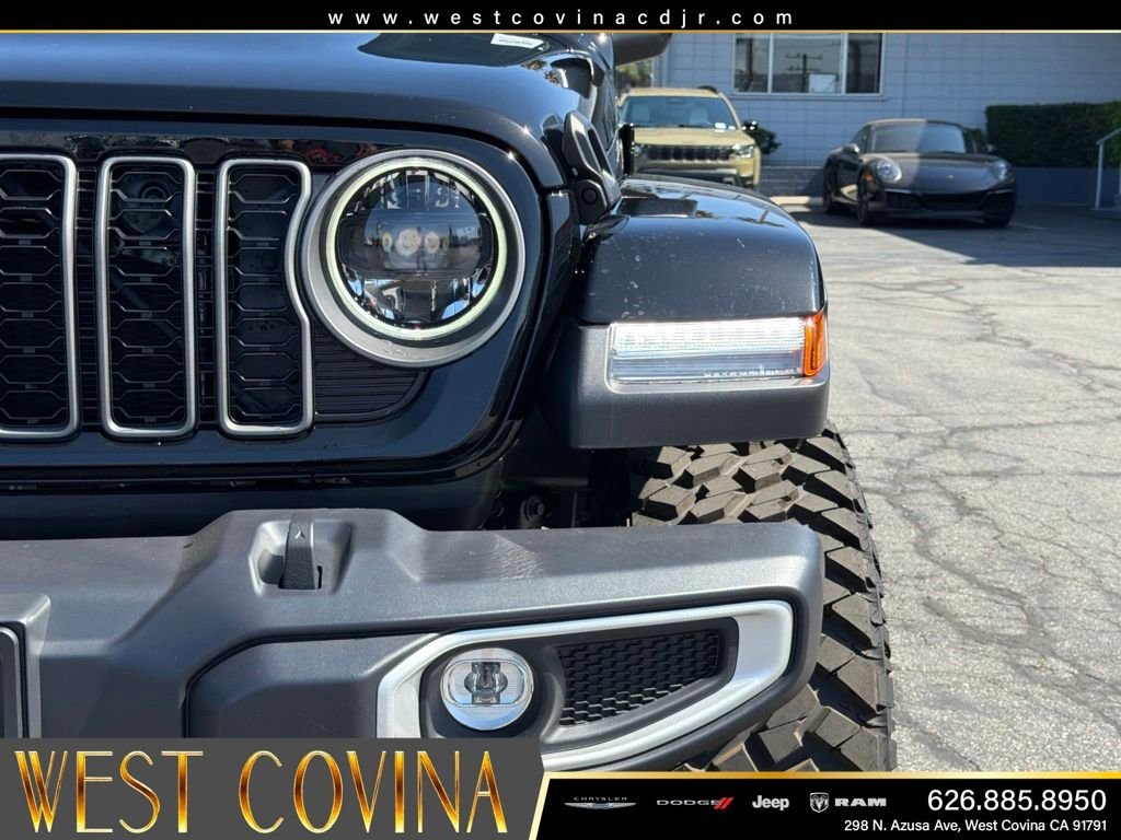 New 2026 Black Clear-Coat Exterior Paint Jeep Sahara image 13