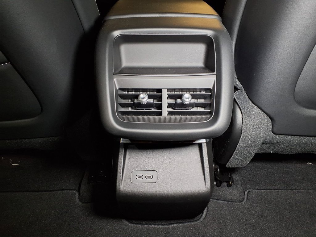 2027 Cadillac LYRIQ Sport - Photo 13