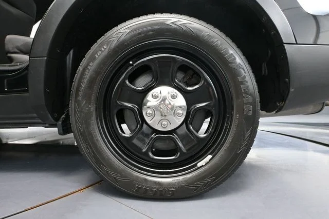 Used 2014 Black Ford Base image 11