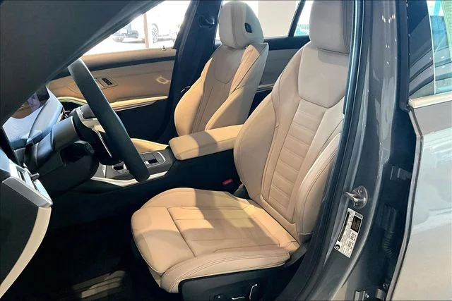 2026 BMW 3 Series 330i - Photo 9