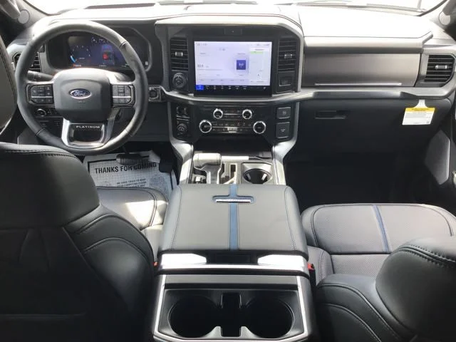 2025 Ford F-150 Platinum - Photo 12