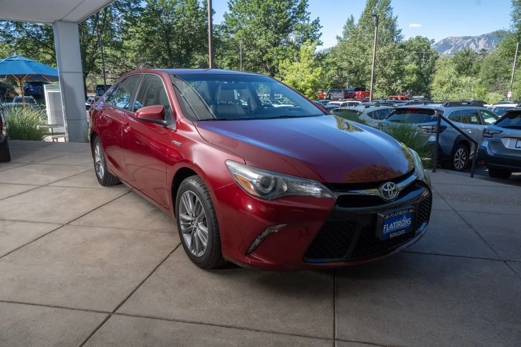 Used 2015 Red Toyota SE image 2